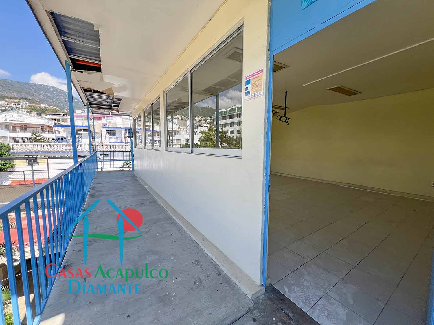 Centro Escolar La Paz sección secundaria - Pasillos salones 5